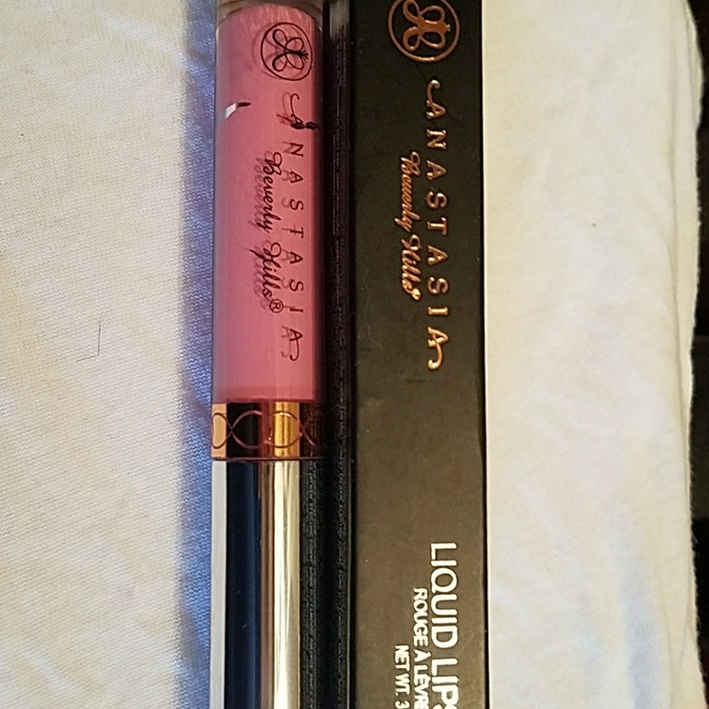 Anastasia Beverley Hills lipstick in Milkshake